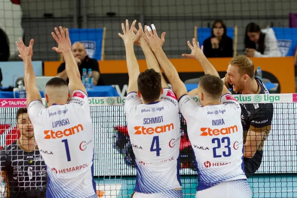 Jakub Jarosz z Trefla Gdańsk atakuje w czasie meczu ze Steam Hemarpol Norwidem Częstochowa Jakub Jarosz z Trefla Gdańsk atakuje w czasie meczu ze Steam Hemarpol Norwidem Częstochowa