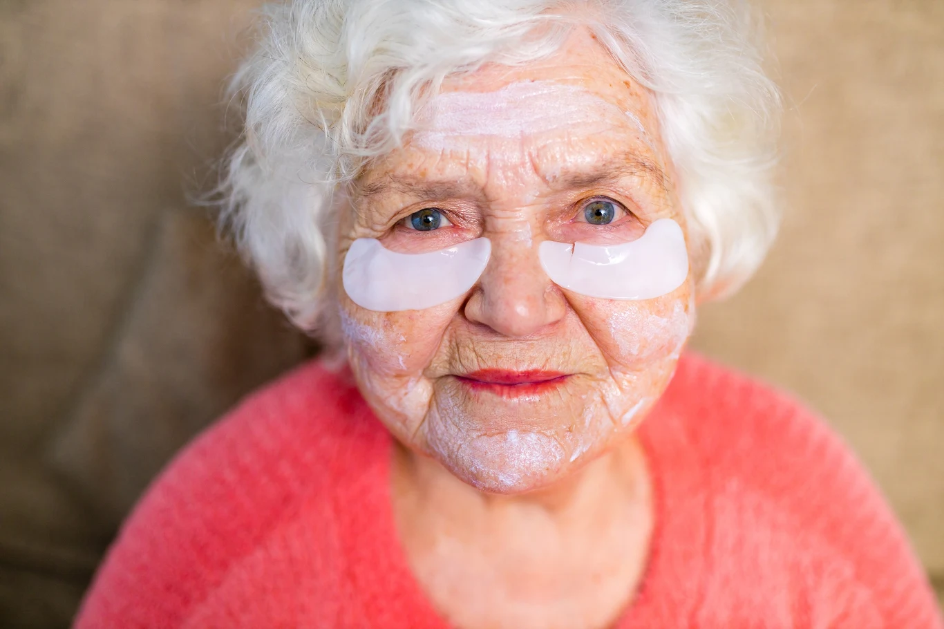 Kosmetyki z astaksantyną poprawiają wygląd cery dojrzałej Kosmetyki z astaksantyną poprawiają wygląd cery dojrzałej