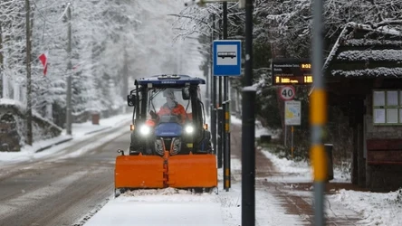 We wtorek rano na południowym wschodzie utrzymują się mgły, przed którymi ostrzega IMGW. W ciągu dnia nie zabraknie deszczu, deszczu ze śniegiem i śniegu