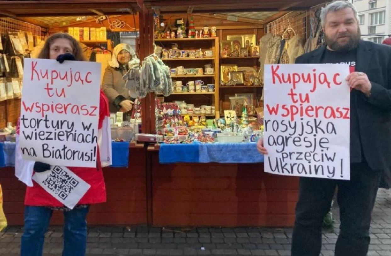 Szczecin. Stragan na jarmarku miał wspierać rosyjską armię Szczecin. Stragan na jarmarku miał wspierać rosyjską armię