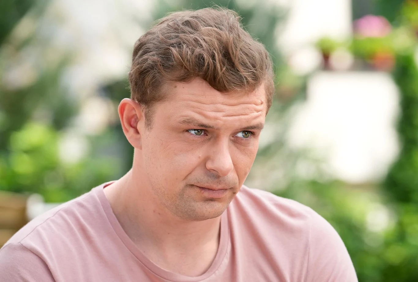 Czy Marysia kiedykolwiek pogodzi się z tym, że jej ojciec chce sobie ułożyć życie z Asią? Czy Marysia kiedykolwiek pogodzi się z tym, że jej ojciec chce sobie ułożyć życie z Asią?