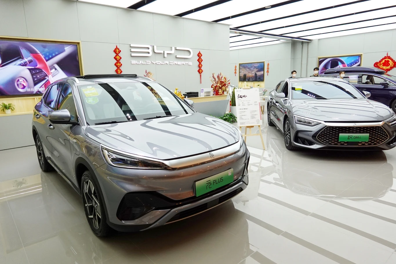 BYD eksportuje tak wiele pojazdów elektrycznych, iż konieczne było zwiększenie floty transportowej. 