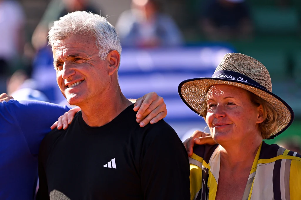 Rodzice Stefanosa Tsitsipasa, Apostolos Tsitsipas i Julia Apostoli 