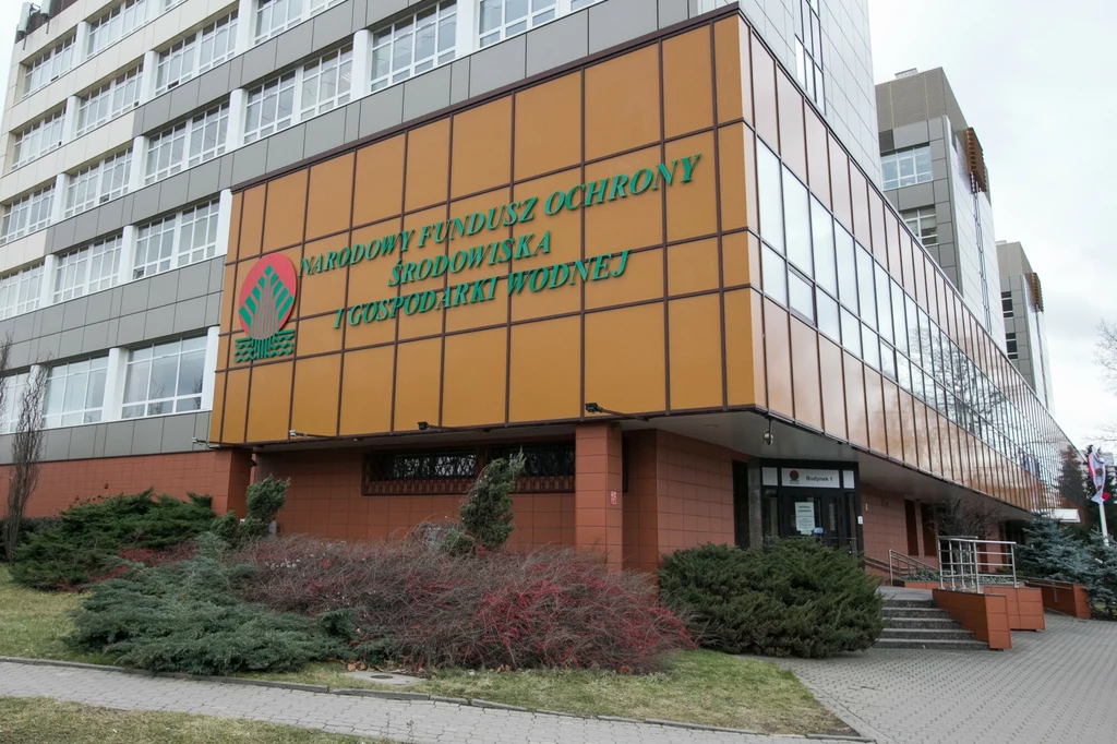 Zawiadomienie do prokuratury ws. "Czystego Powietrza". Chodzi o 6 tys. wniosków z całej Polski 