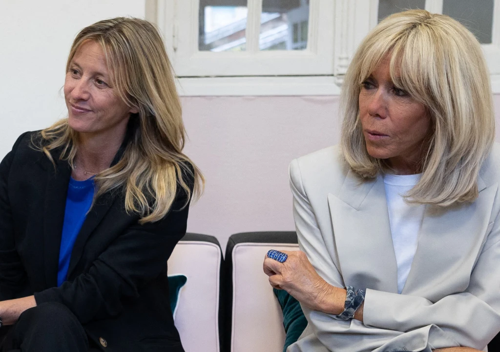 Sarah Poniatowski i Brigitte Macron Sarah Poniatowski i Brigitte Macron