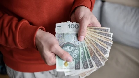 Pieniądze z ZUS po zmarłym. Kto może na nie liczyć?