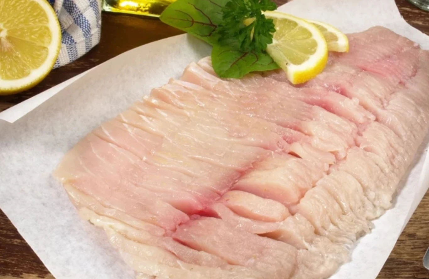 Nacięty karp nie będzie mieć w środku nawet najmniejszych ości Nacięty karp nie będzie mieć w środku nawet najmniejszych ości