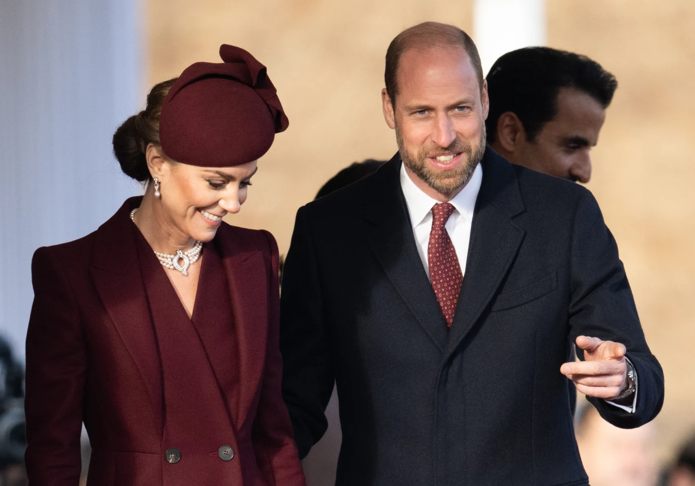 Księżna Kate kolejny raz olśniła w burgundowym wydaniu Księżna Kate kolejny raz olśniła w burgundowym wydaniu