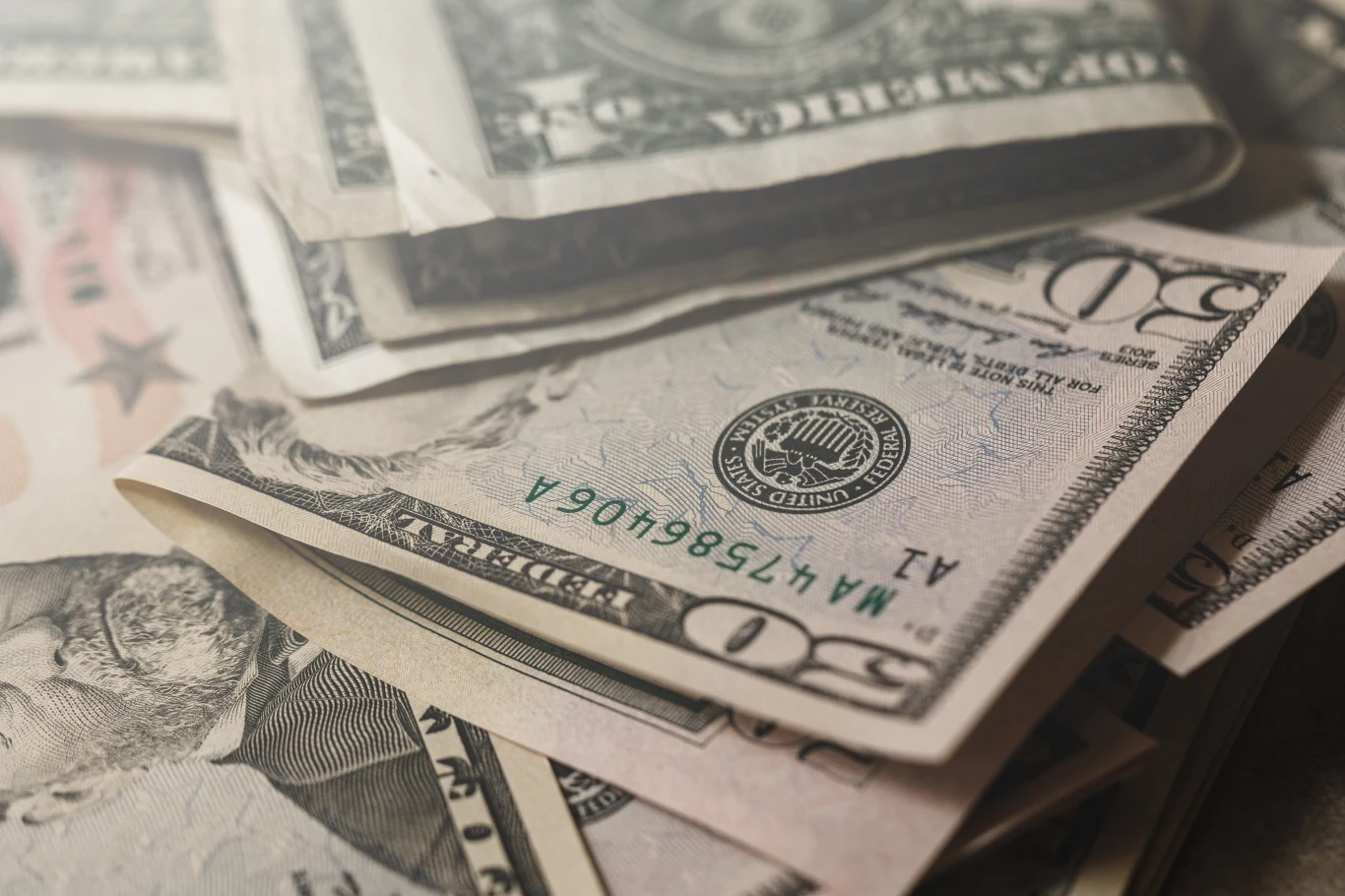 Dolar umocnił się po wygranej Donalda Trumpa w wyścigu o Biały Dom Dolar umocnił się po wygranej Donalda Trumpa w wyścigu o Biały Dom