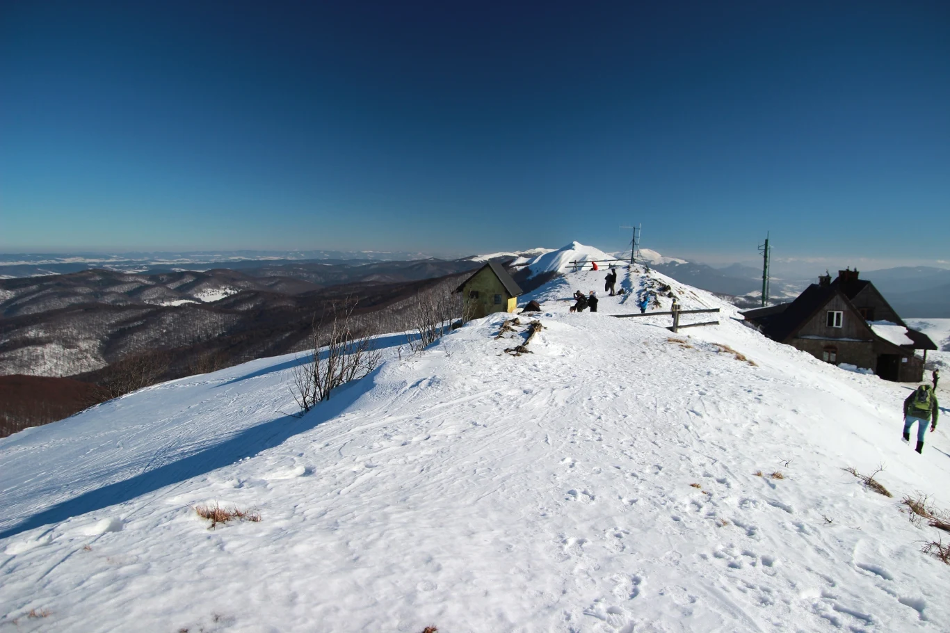 Bieszczady zimą zachwycają. Na jakie szlaki warto się wybrać o tej porze roku? 