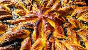 Tego ciasta nie może zabraknąć na świątecznym stole. Ma niepowtarzalny smak i pięknie wygląda