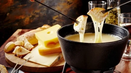 Kulinarna uczta w świetnej cenie! Zestaw do fondue czeka na Ciebie w Aldi!