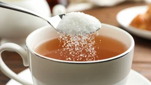 By szybko podnieść poziom glikemii, można wypić słodki sok, herbatę lub postawić na inne przekąski. Jakie?