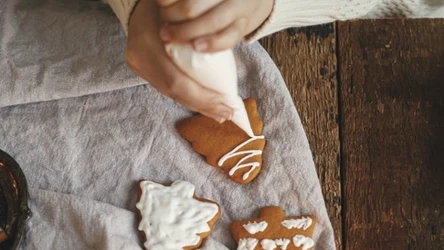 Lukier królewski doskonale sprawdza się do dekorowania pierników