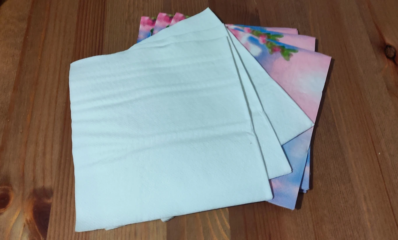 Papierowe serwetki pomogą ci poznać typ cery Papierowe serwetki pomogą ci poznać typ cery