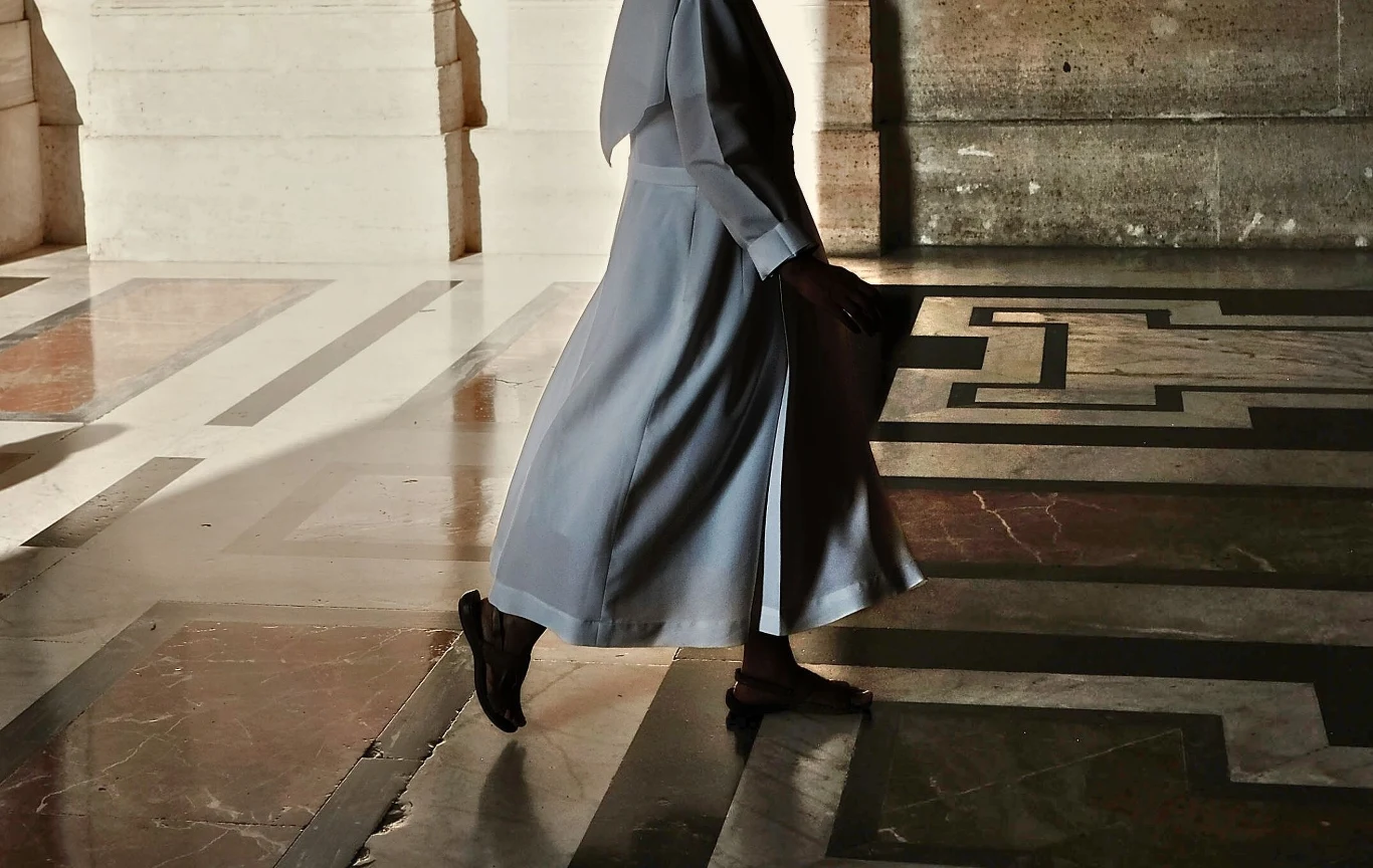 Włoska policja zatrzymała zakonnicę Włoska policja zatrzymała zakonnicę