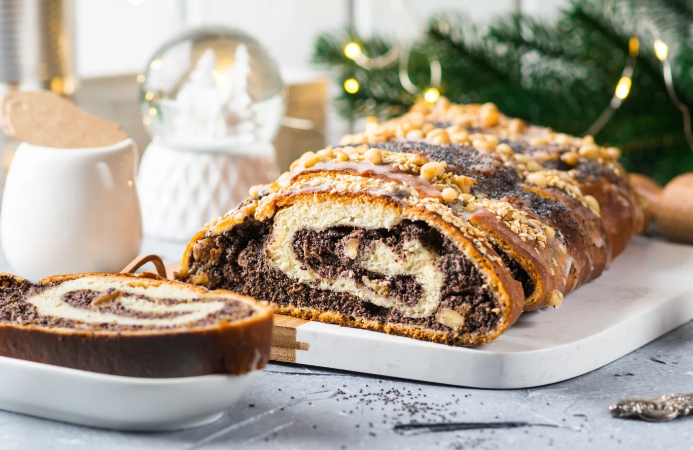 Pyszny makowiec idealny na Boże Narodzenie Pyszny makowiec idealny na Boże Narodzenie