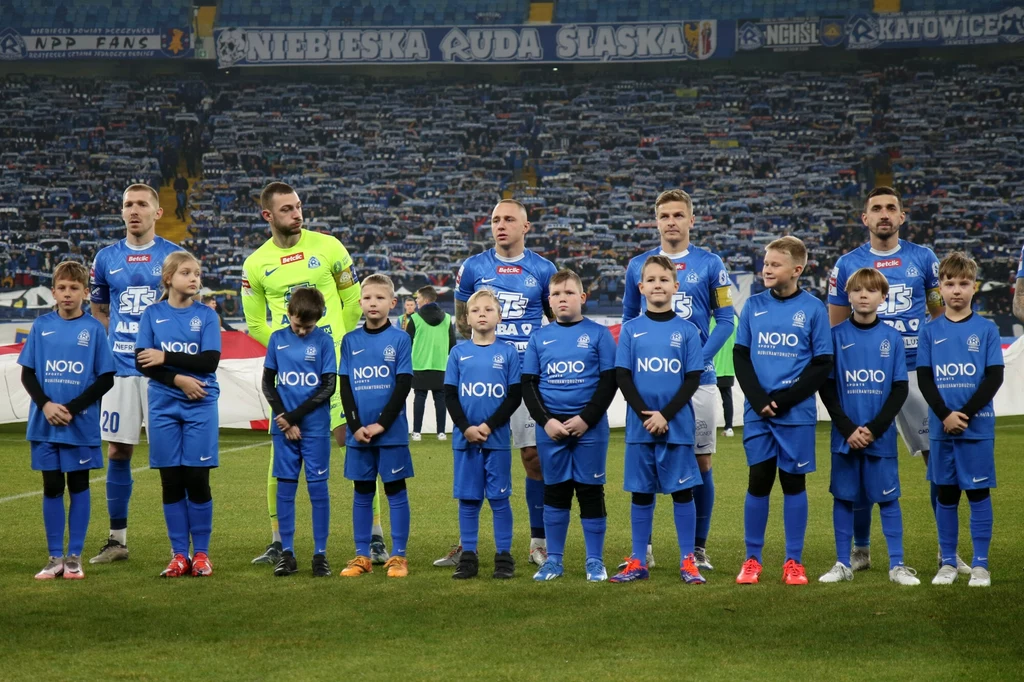 Piłkarze Ruchu Chorzów przed meczem z Odrą Opole Piłkarze Ruchu Chorzów przed meczem z Odrą Opole