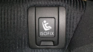 Isofix w aucie - co to jest? Jak sprawdzić, czy samochód ma Isofix?