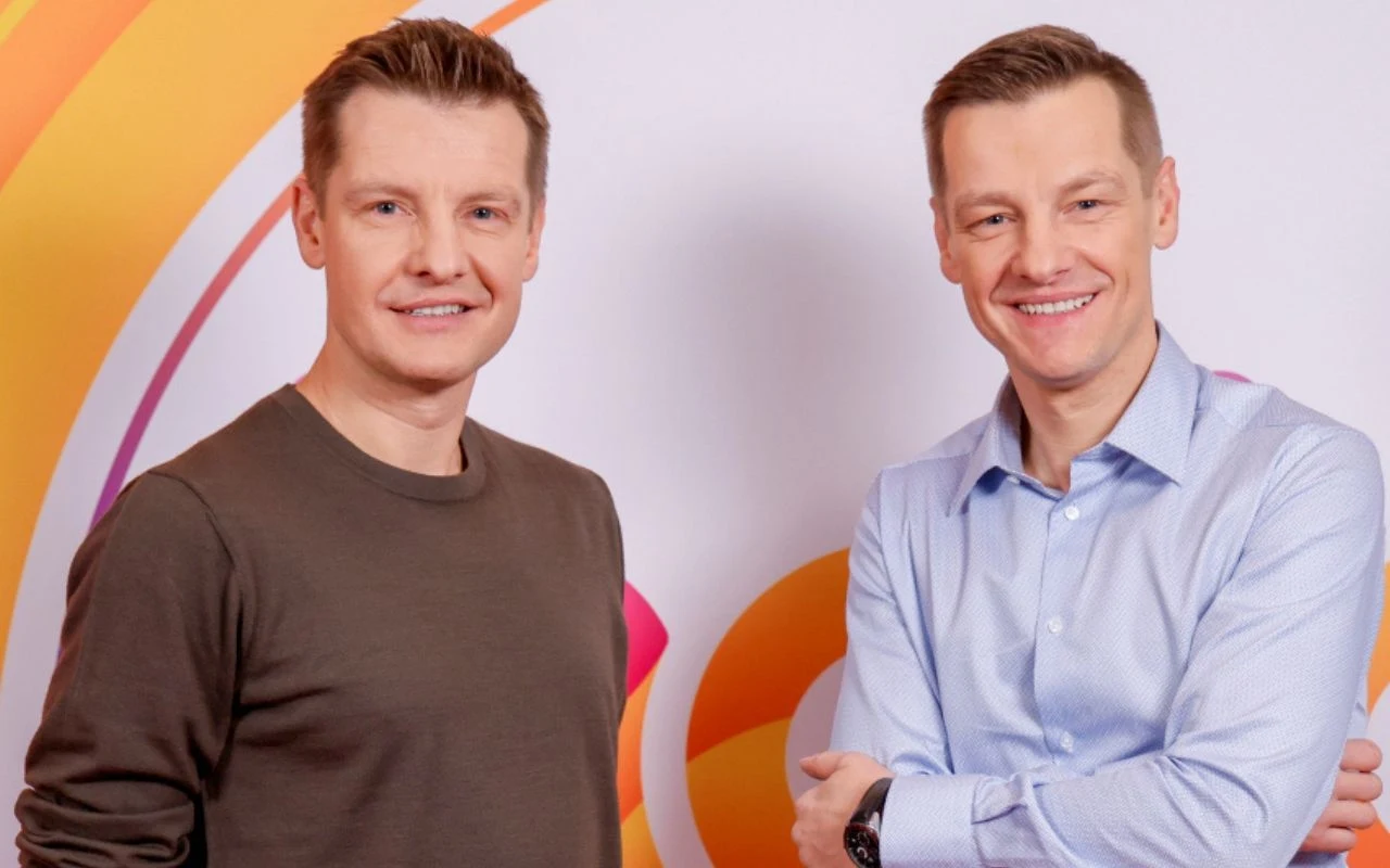 Rafał i Marcin Mroczkowie w "halo tu polsat" Rafał i Marcin Mroczkowie w "halo tu polsat"