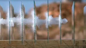 Film z rozbicia szkła tak szybki, że oczy nie radzą sobie z rejestrowaniem obrazu / fot. https://www.youtube.com/@VFX_Gulag