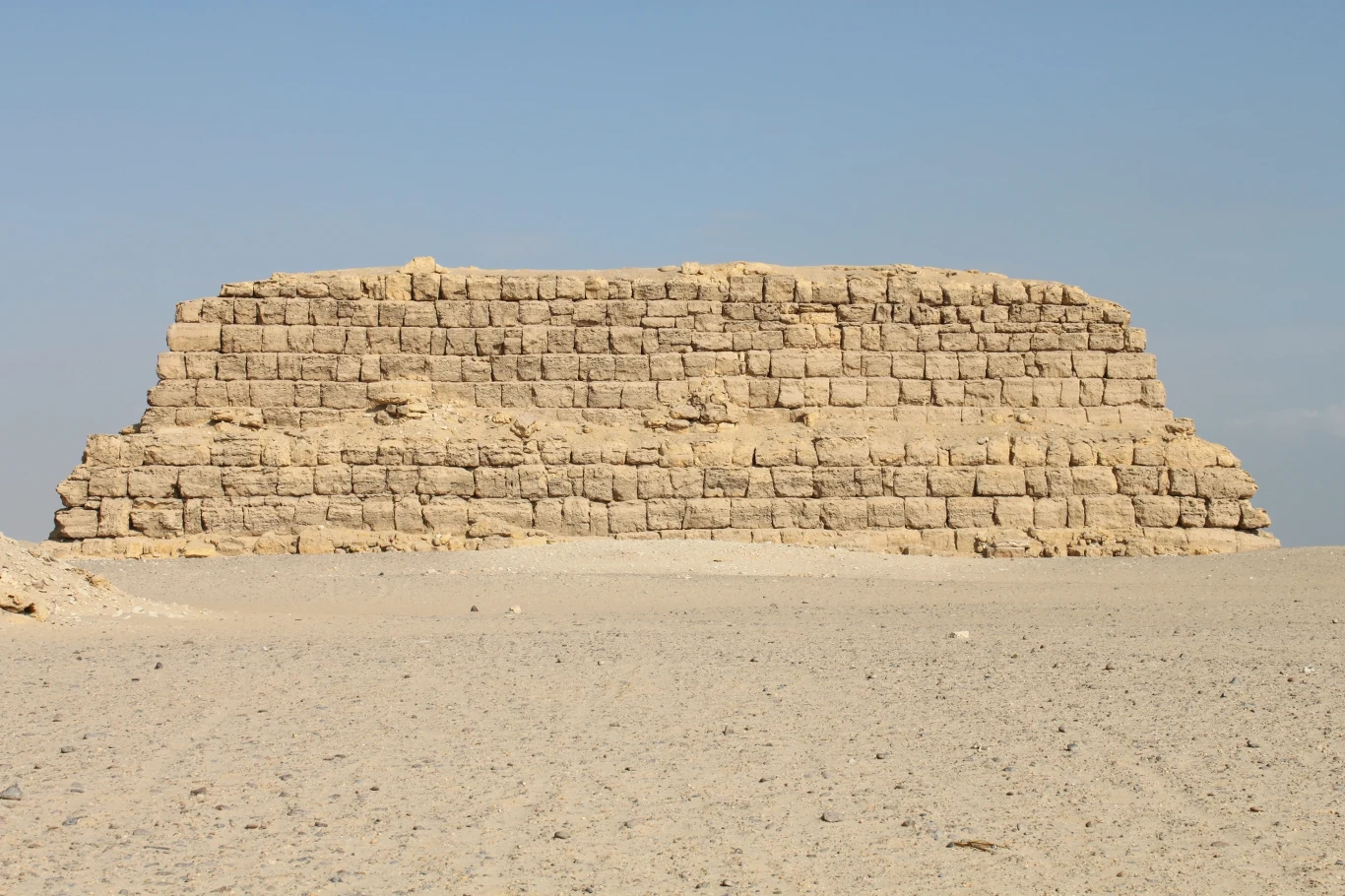Mastaba Faraona widok od zachodu