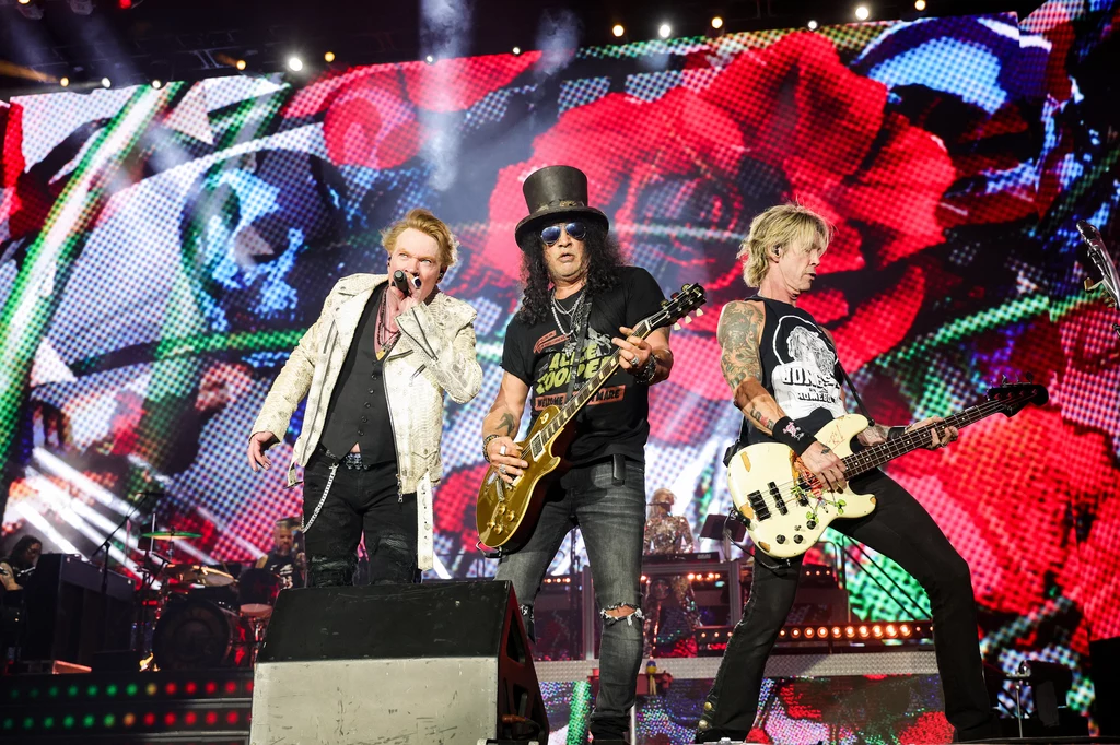 Axl Rose, Slash, and Duff McKagan z Guns N' Roses 