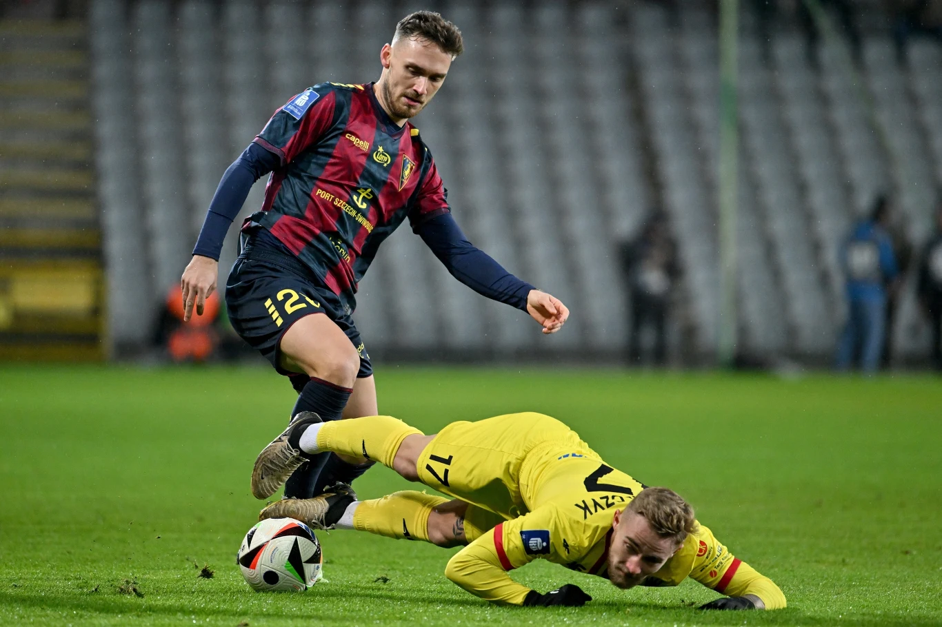 Kielczanie próbowali zaskoczyć rywali w parterze, ale z jałowym rezultatem Kielczanie próbowali zaskoczyć rywali w parterze, ale z jałowym rezultatem