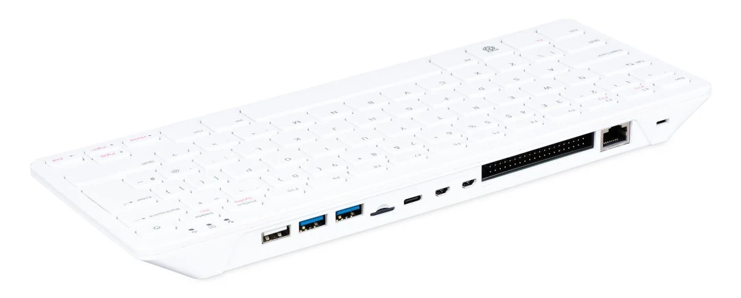 Raspberry Pi 500 ma bogaty zestaw złączy.