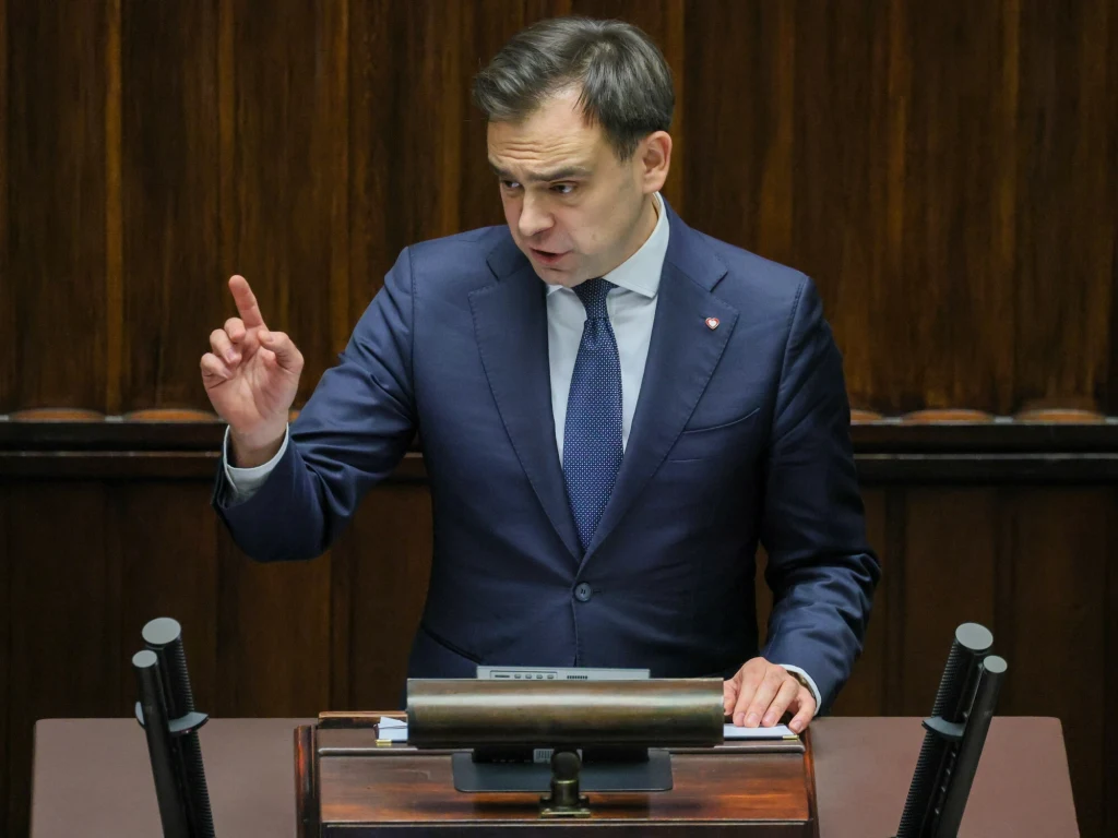 Minister finansów Andrzej Domański mówił o polskich priorytetach w Brukseli. Na zdj. Andrzej Domański w Sejmie