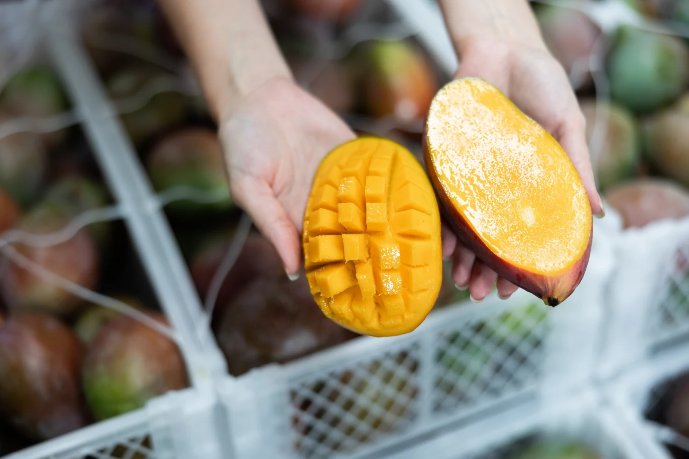 Mango jedzone regularnie wspiera odporność, poprawia wzrok, wzmacnia serce i pamięć
