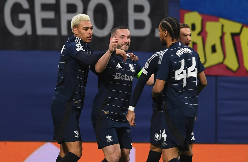 Piłkarze West Hamu United cieszą się ze zdobytej bramki