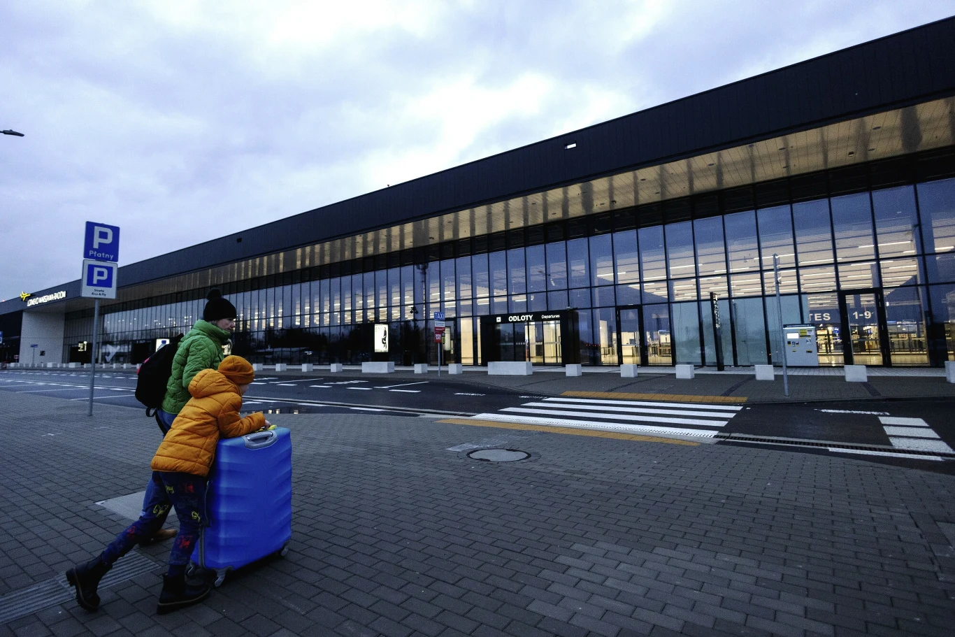 Port lotniczy Warszawa-Radom. Port lotniczy Warszawa-Radom.