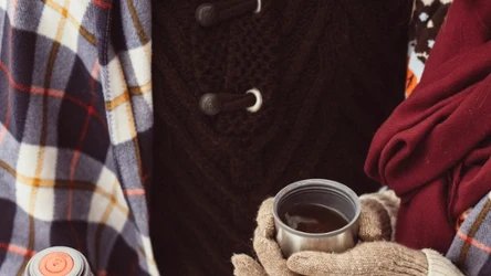 To nie bez znaczenia, w jaki sposób przechowujesz herbatę w termosie.