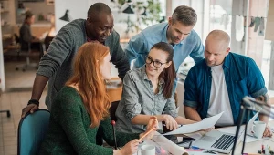 W zależności od konkretnego rodzaju umowy pracownikowi mogą przysługiwać inne prawa i obowiązki