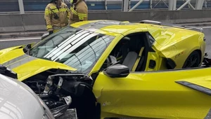 Unikatowy Chevrolet Corvette rozbity w Warszawie. Kierowca jechał pod prąd