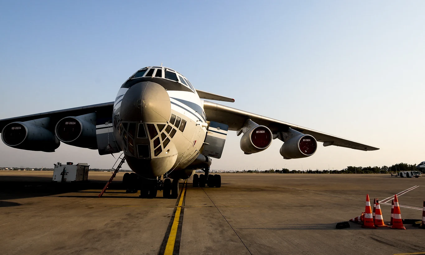 Rosyjski transportowiec Ił-76 Rosyjski transportowiec Ił-76