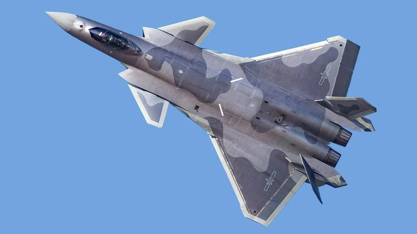 Chiński supermyśliwiec J-20S z potężnym napędem Chiński supermyśliwiec J-20S z potężnym napędem