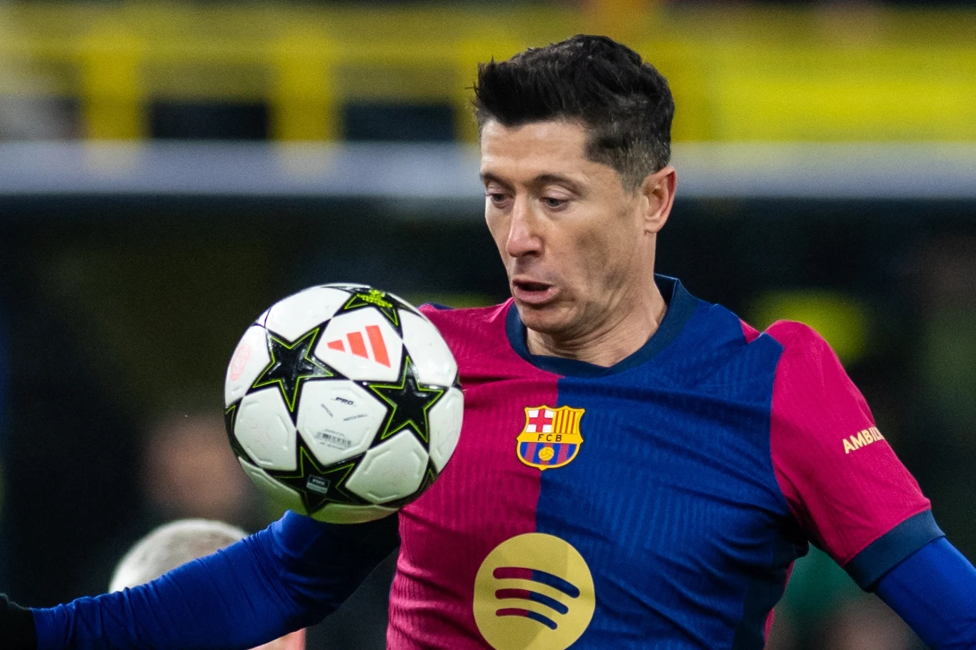 Robert Lewandowski zaliczył w Dortmundzie średnio udany wieczór Robert Lewandowski zaliczył w Dortmundzie średnio udany wieczór
