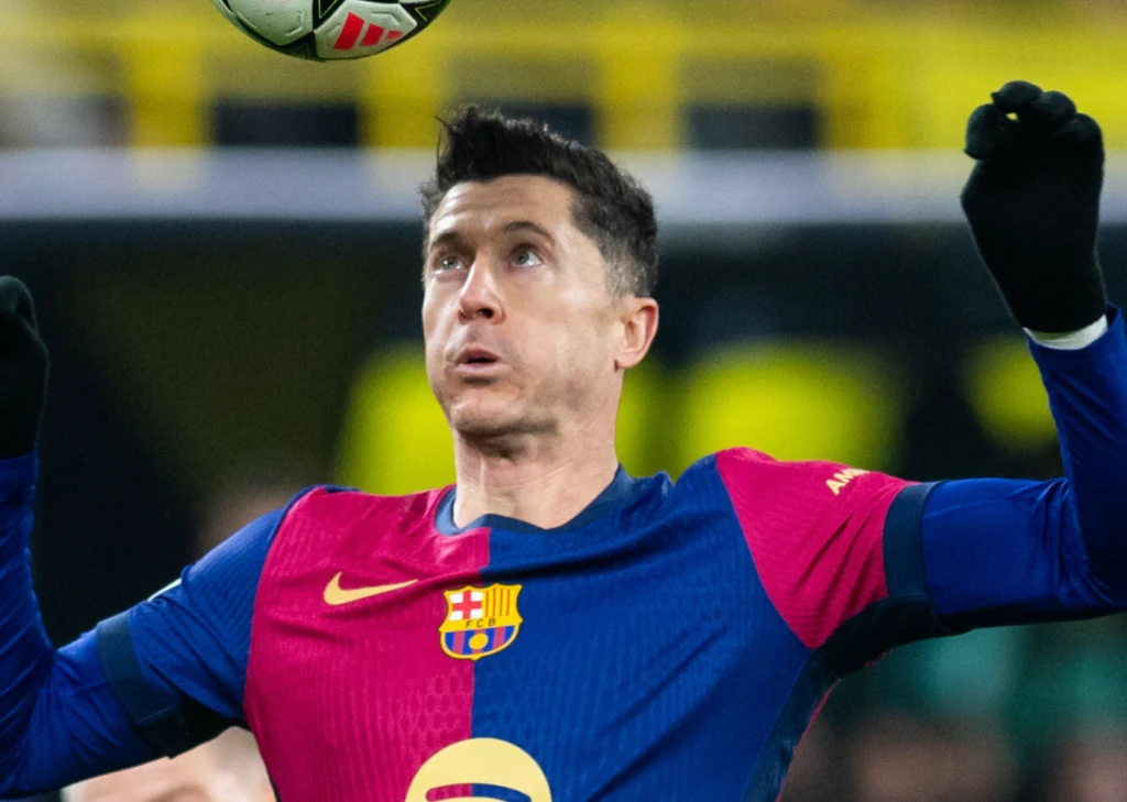 Robert Lewandowski w barwach FC Barcelona w meczu Ligi Mistrzów z Borussią Dortmund Robert Lewandowski w barwach FC Barcelona w meczu Ligi Mistrzów z Borussią Dortmund
