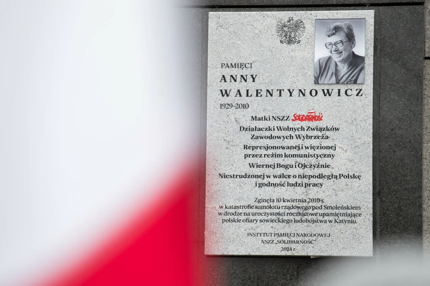 Uroczystość odsłonięcia tablicy poświęconej pamięci Anny Walentynowicz, Gdańsk Uroczystość odsłonięcia tablicy poświęconej pamięci Anny Walentynowicz, Gdańsk
