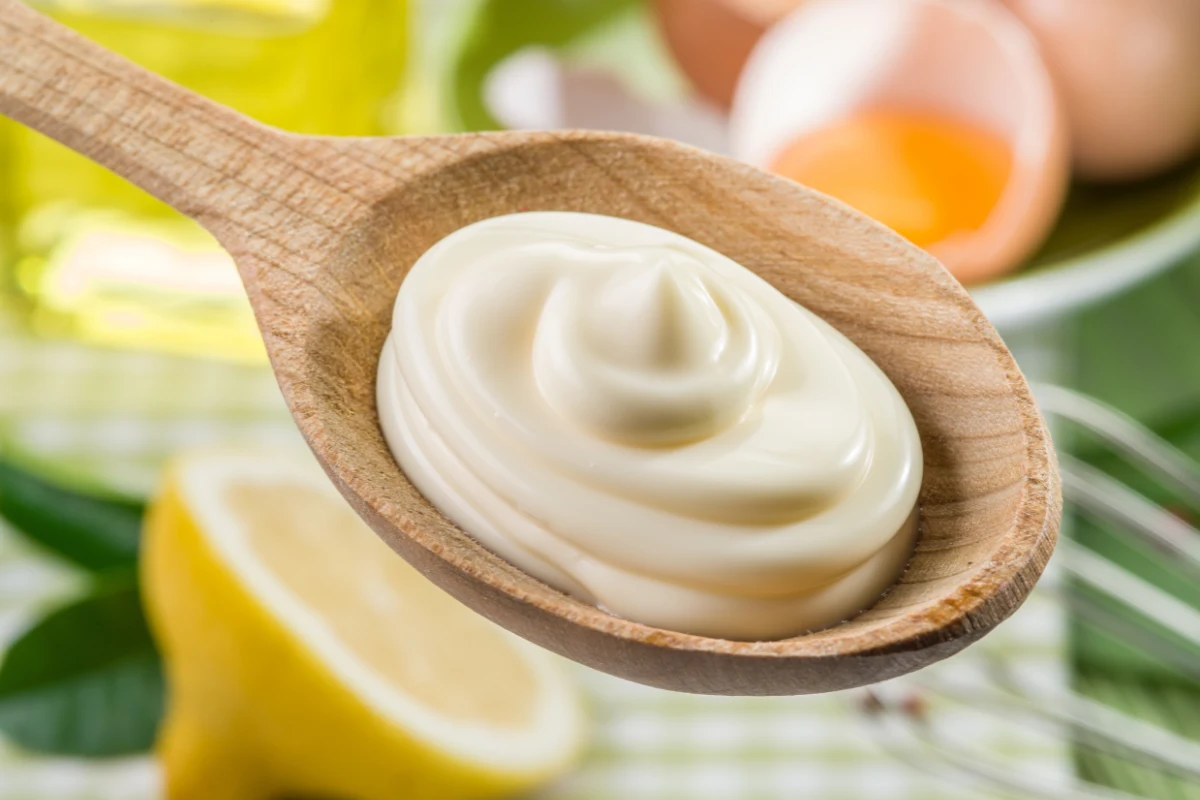 Majonez pomoże nam usunąć resztki kleju