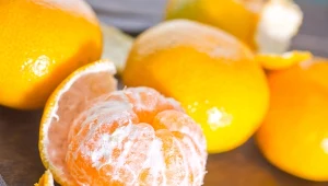 Mandarynki bogate są nie tylko w witaminę C. Poprawiają nastrój i spowalniają procesy starzenia