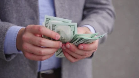 ​W jakich krajach lepiej dać napiwek? W niektórych miejscach to wręcz konieczność