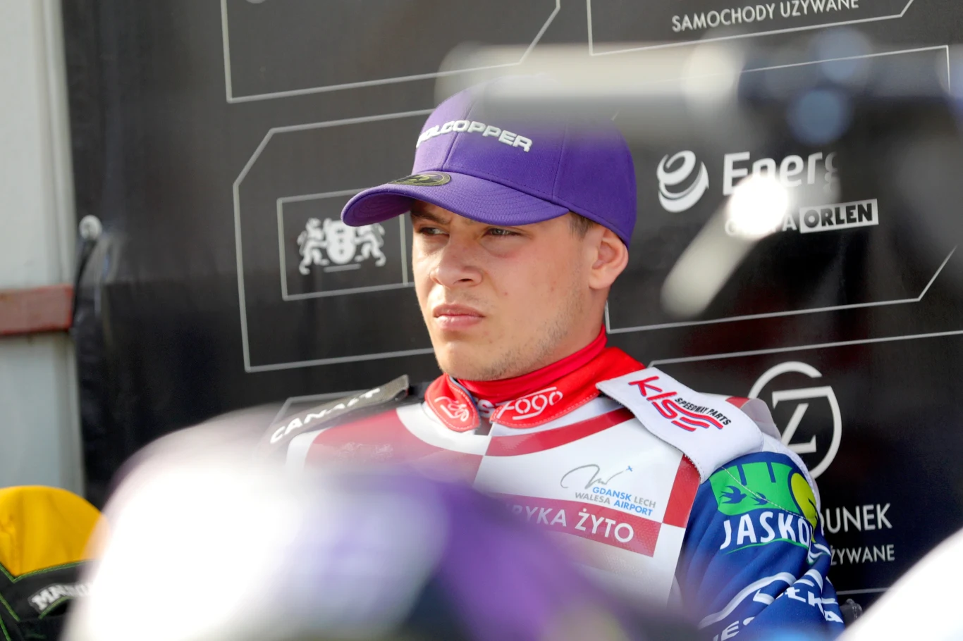 Hubert Jabłoński w przerwie między biegami. Hubert Jabłoński w przerwie między biegami.