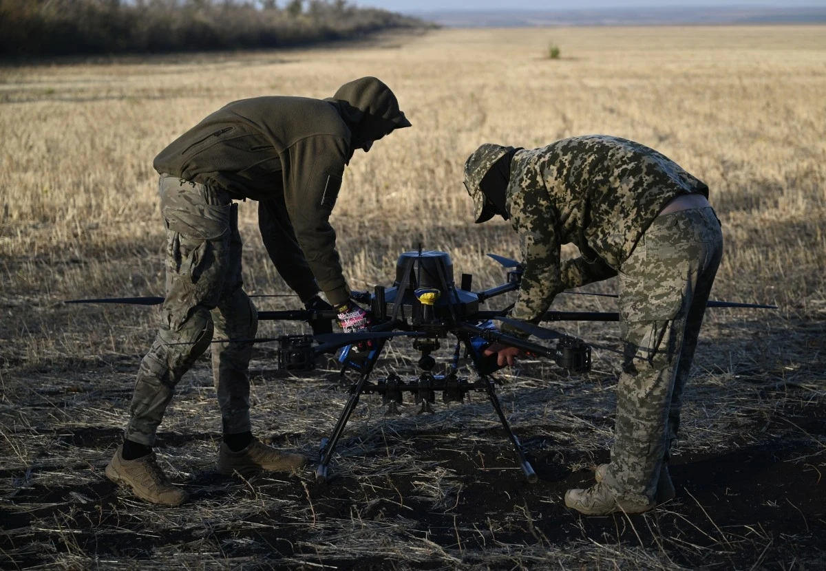 Ukraińcy zaatakowali dronami rzadki rosyjski sprzęt wojskowy Ukraińcy zaatakowali dronami rzadki rosyjski sprzęt wojskowy