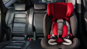 Isofix czy pasy. Jak bezpiecznie zamontować fotelik w aucie?