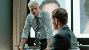 Richard Gere i Michael Fassbender w serialu "Agencja"