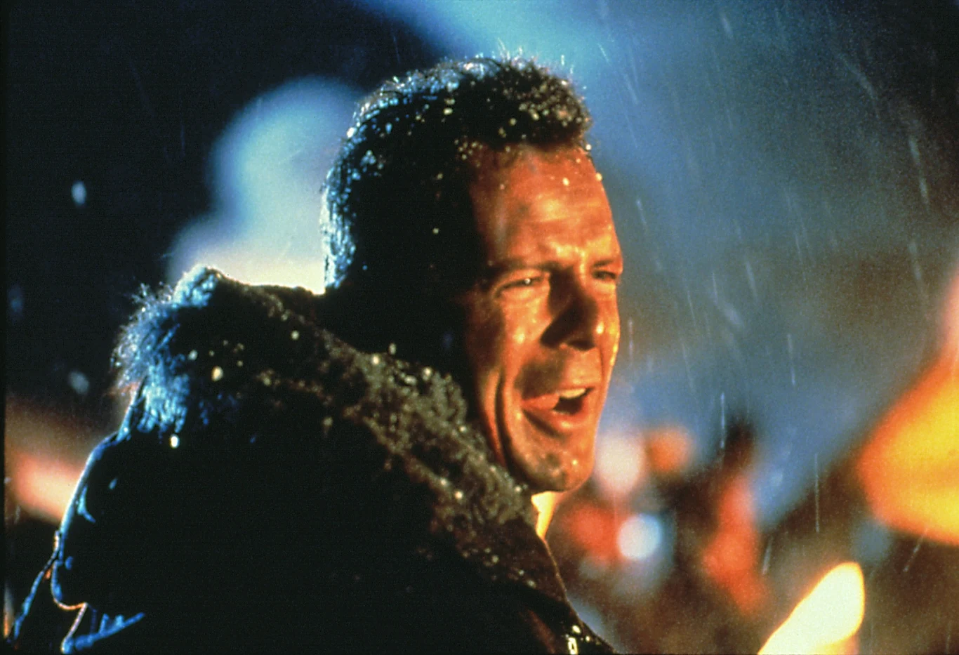 Bruce Willis w filmie "Szklana pułapka 2"