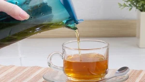 Zimą picie tej herbaty powinno być obowiązkowe. Działa przeciwzapalnie, antywirusowa, buduje odporność 